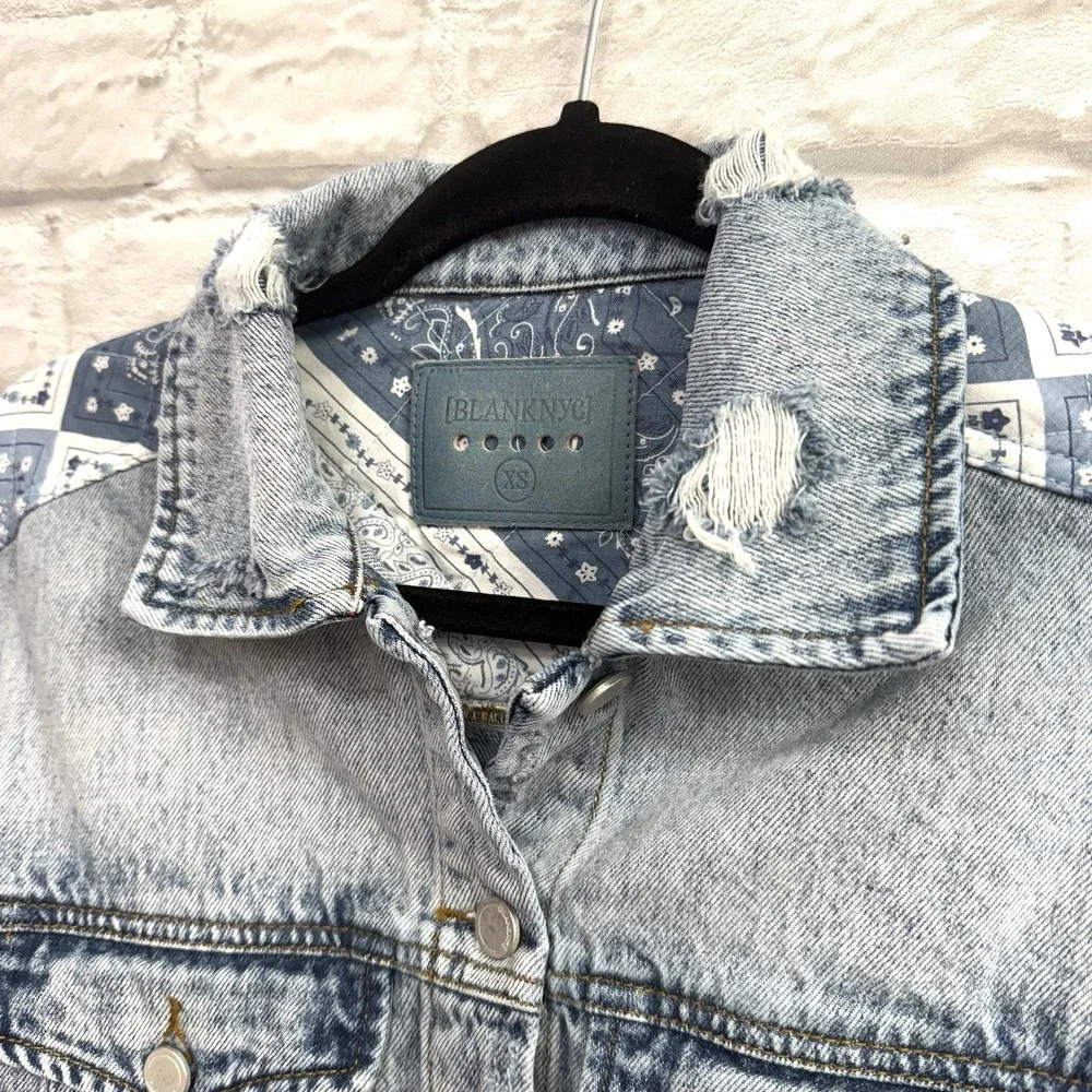BlankNYC Anthropology Ladies Distressed Denim Blue Jean Jacket Size XS Patchwork